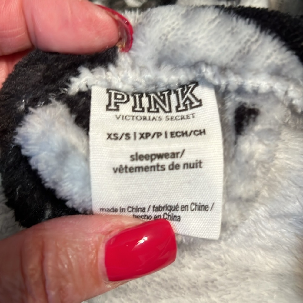 Pink XS/S bathrobe - Picture 2 of 2
